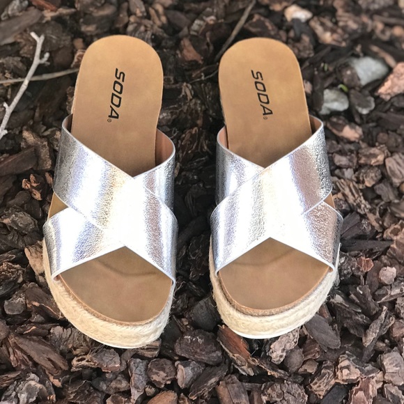 Silver cross strap espadrille platform sandals - Picture 4 of 7